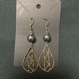 Shell Pearl Hamilton Gold Earrings (New)